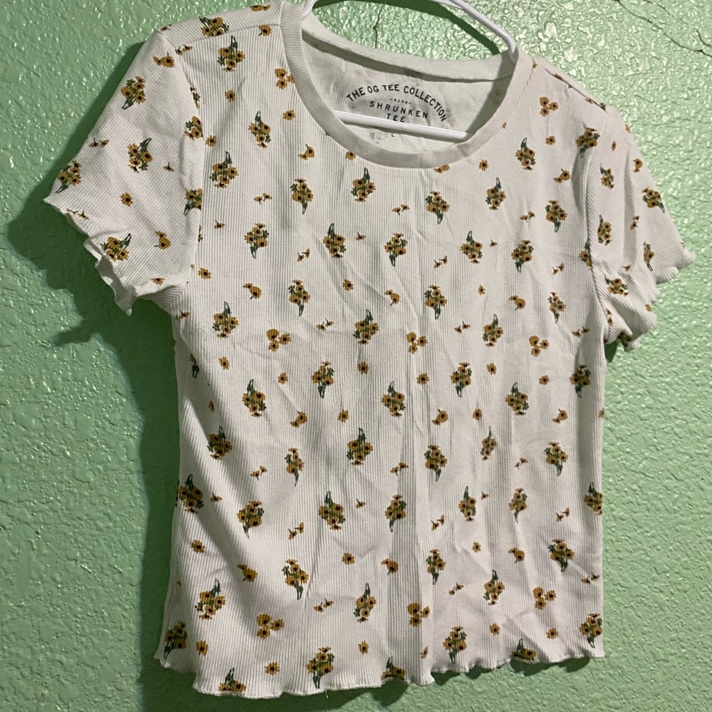 Aeropostale flowers tee